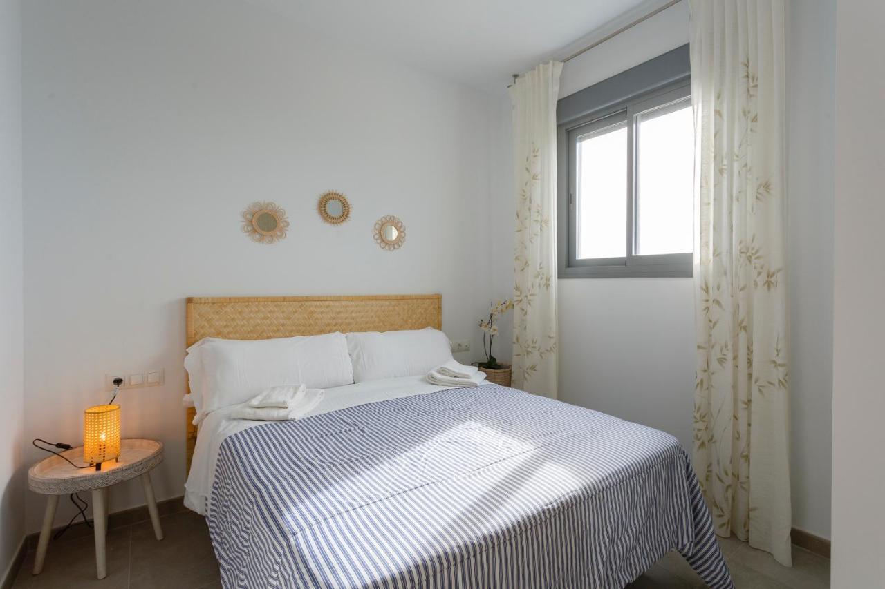 Poseidon Beach Apartment & Parking By Cadiz4Rentals מראה חיצוני תמונה
