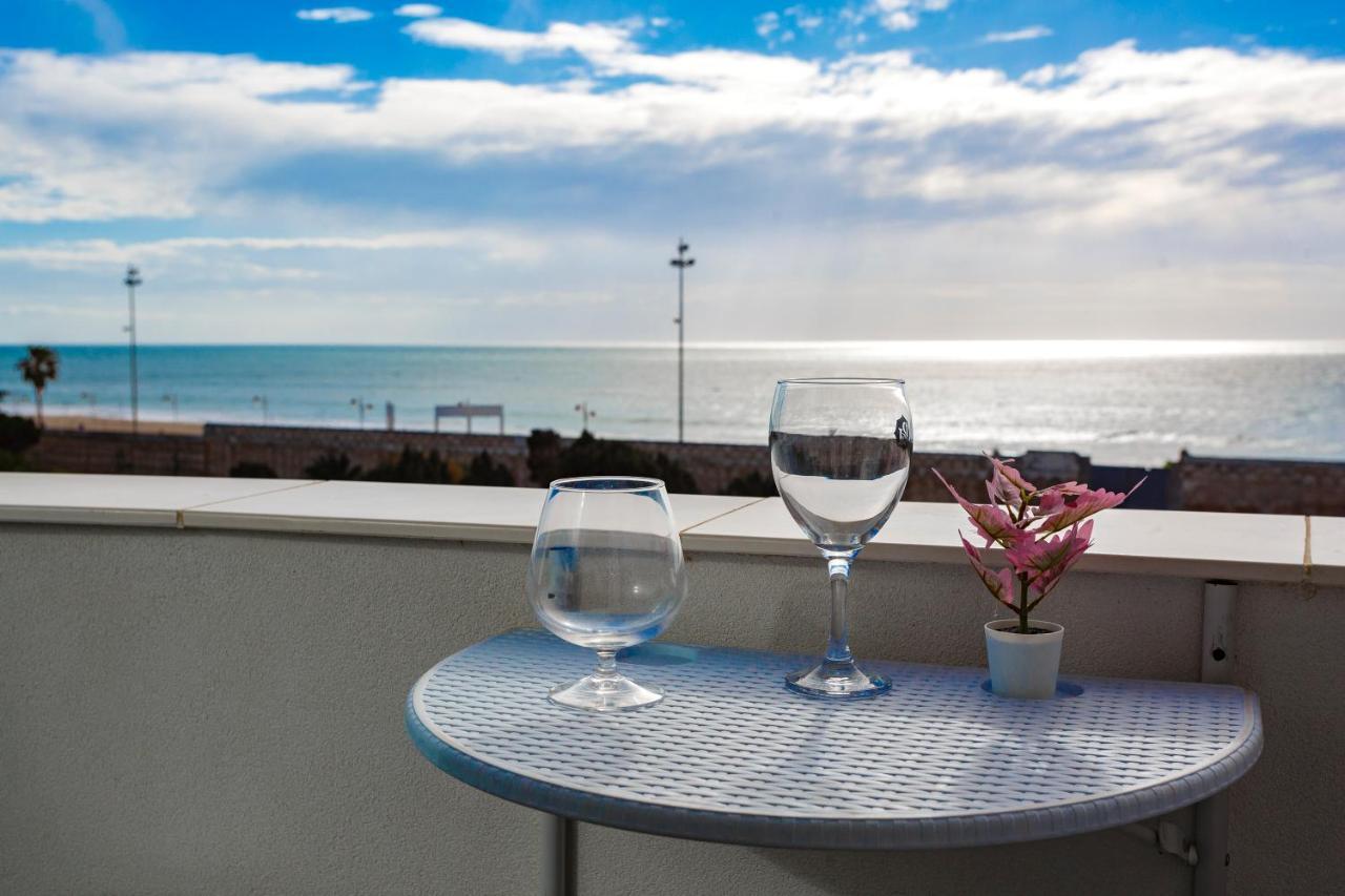 Poseidon Beach Apartment & Parking By Cadiz4Rentals מראה חיצוני תמונה