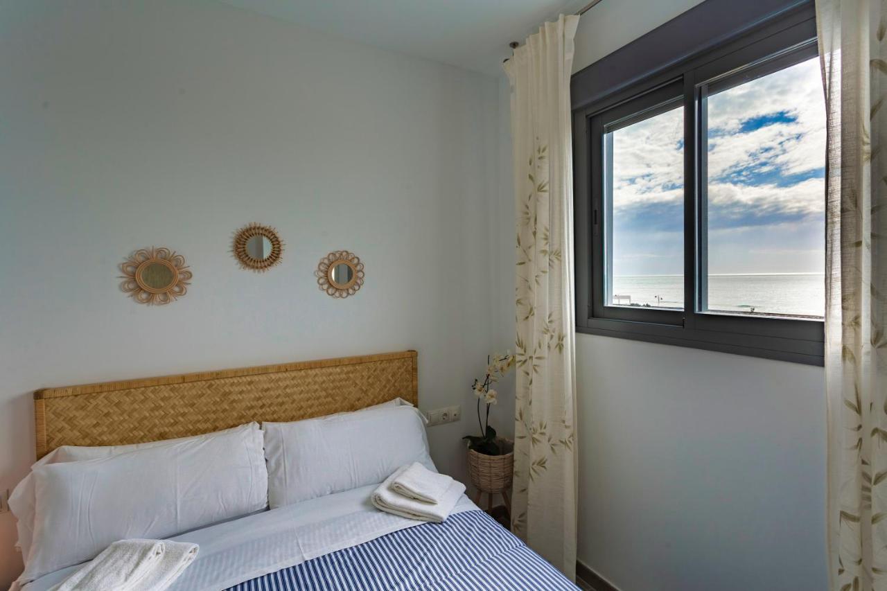 Poseidon Beach Apartment & Parking By Cadiz4Rentals מראה חיצוני תמונה